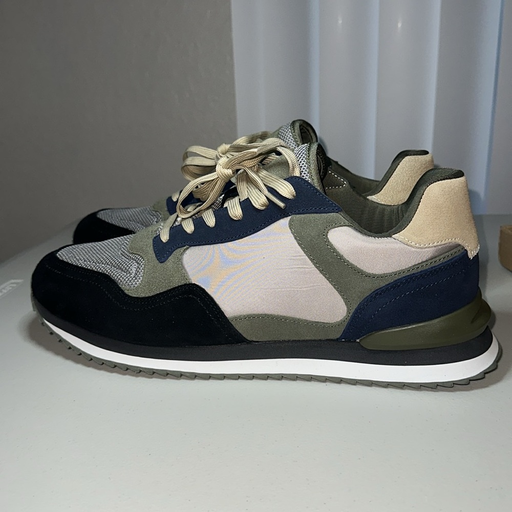 STEVE MADDEN HENRY NEW, size 13, very comfy, last one!
